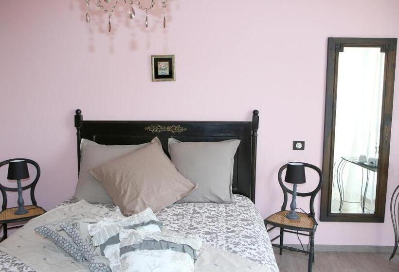 Номер Стандарт, Aux Pierres Magiques