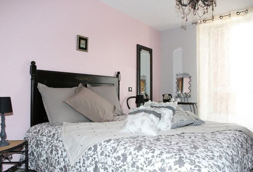 סוויטת קומפורט, Aux Pierres Magiques