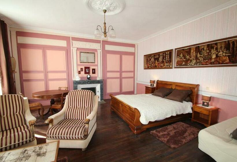 庭の見えるスタンダードトリプルルーム, Domaine Des Roses