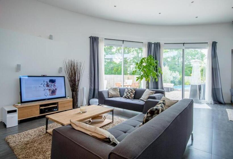 디럭스 룸 킹사이즈 침대, Gites D'armor