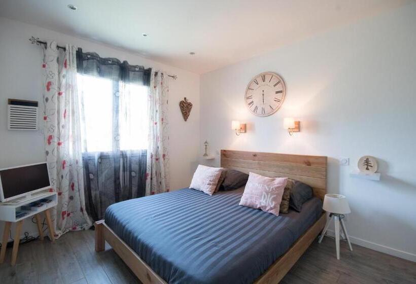 디럭스 룸 킹사이즈 침대, Gites D'armor