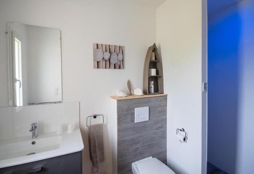 디럭스 룸 킹사이즈 침대, Gites D'armor