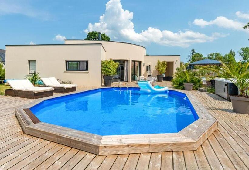 디럭스 룸 킹사이즈 침대, Gites D'armor