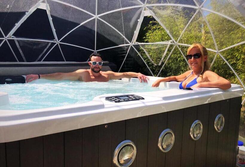 자쿠지 스위트, Gites D'armor