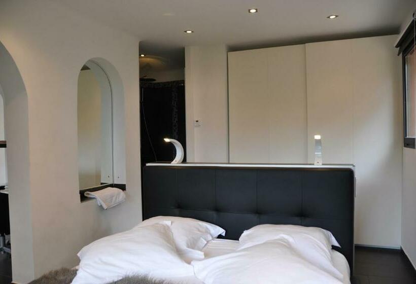 جناح مطلّ علي البحر, Villa Hippocampe