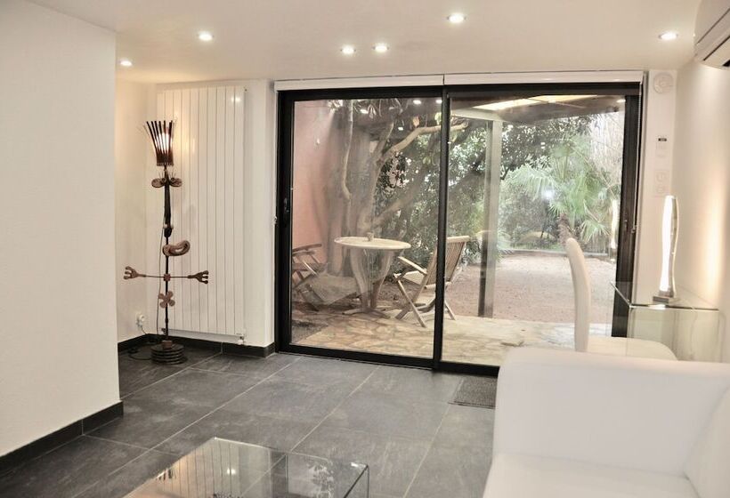 غرفة إقتصادية, Villa Hippocampe