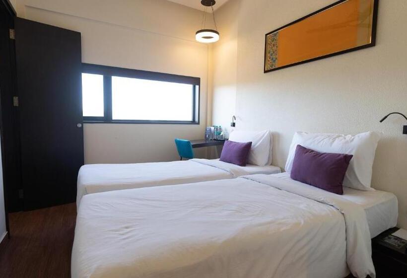 Perhehuone, 7 Apple Hotel Aurangabad