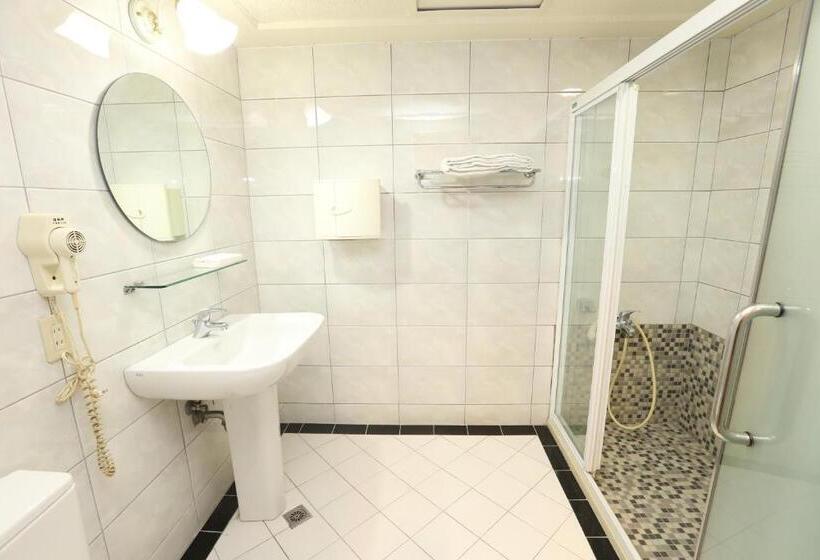 اتاق استاندارد سه نفره, Banciaoking