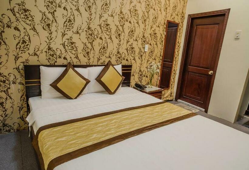 Basic Room, Dong Bao