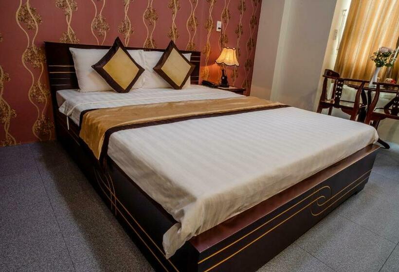 Standard Room with Balcony, Dong Bao