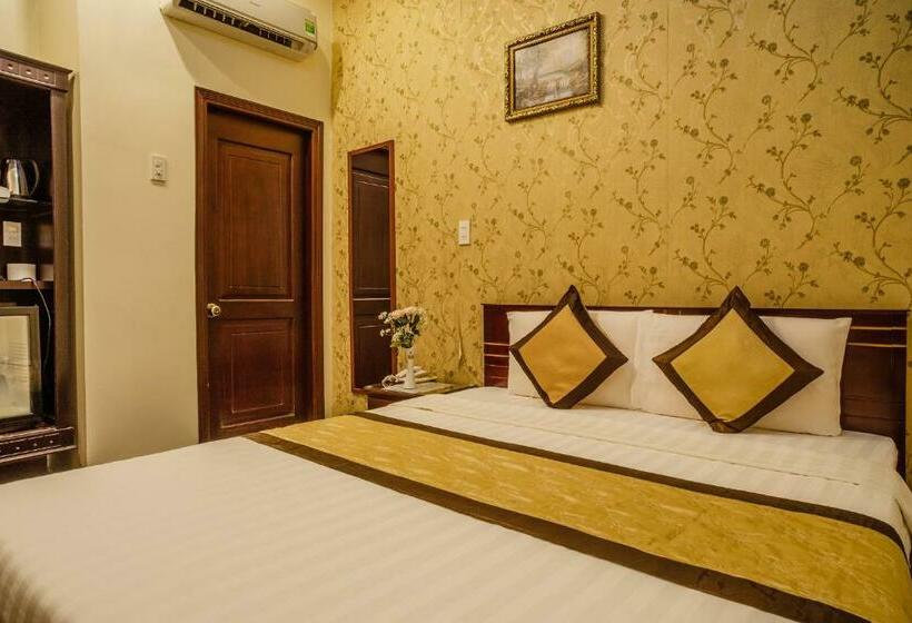 Basic Room, Dong Bao