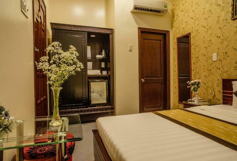 Basic Room, Dong Bao