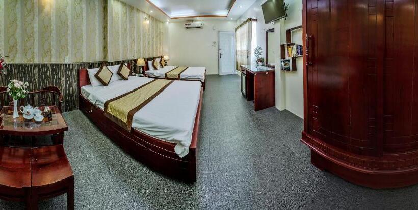 Deluxe Quadruple Room, Dong Bao