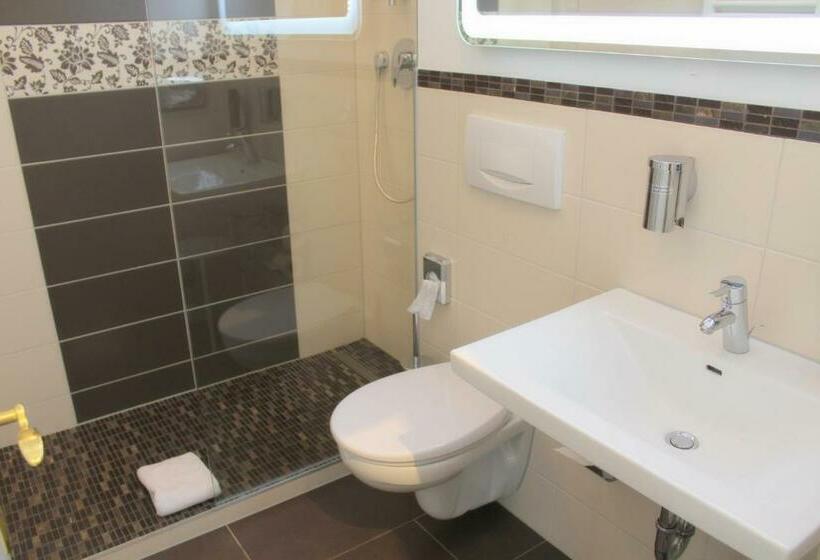 Superior Værelse, Gasthaus Schiff