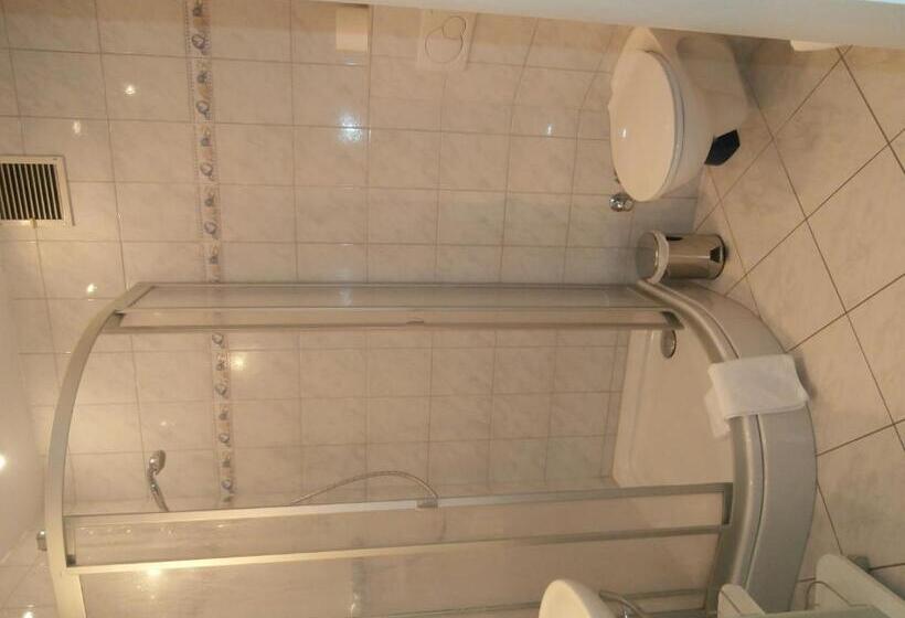 标准间, Hasselbarth