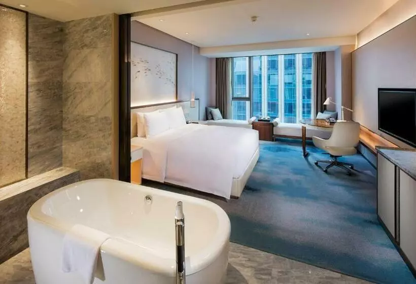 キングサイズベッドのスタンダードルーム, Hilton Quanzhou Riverside