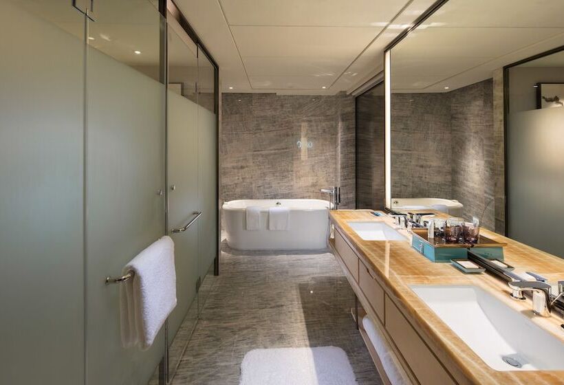 סוויטה דלוקס, Hilton Quanzhou Riverside