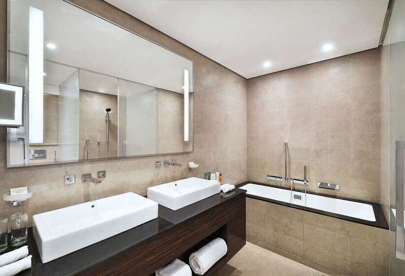 带大床的豪华间, Hilton Quanzhou Riverside