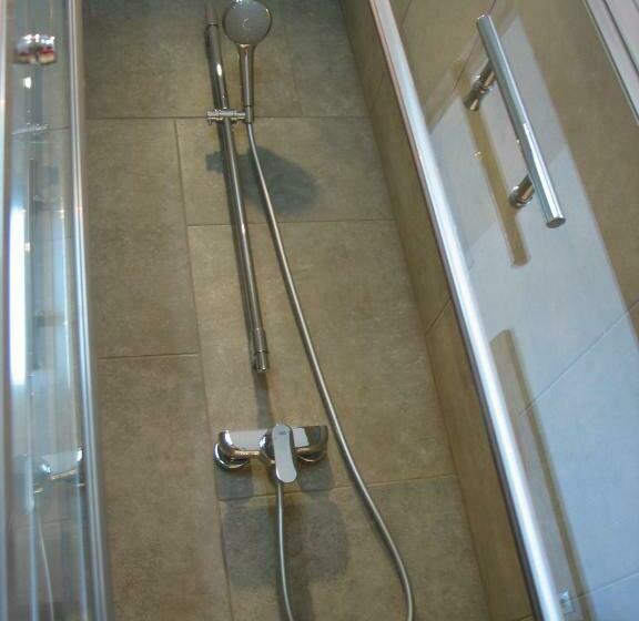 اتاق استاندارد یک نفره, Hôtel Mary S   Caen Centre Gare Sncf