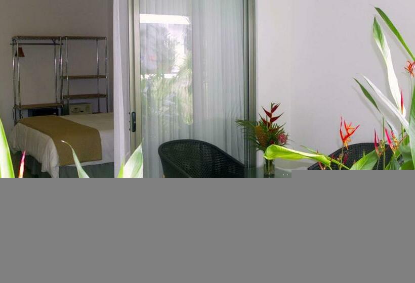 سوییت, La Vela Boutique