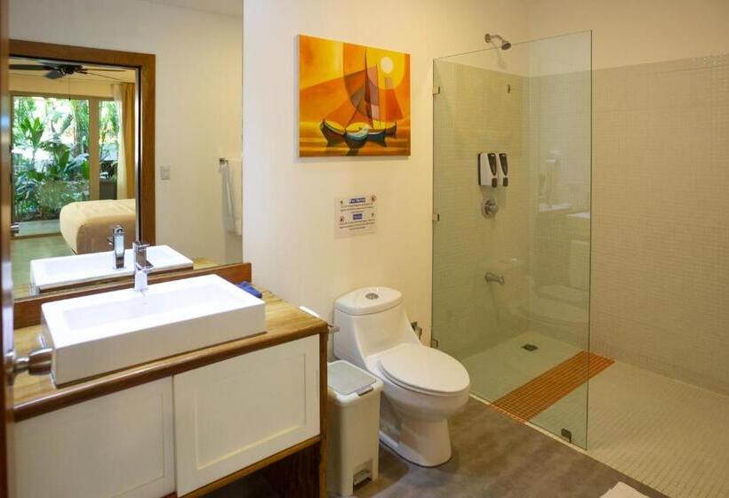 סוויטה משפחתית, La Vela Boutique