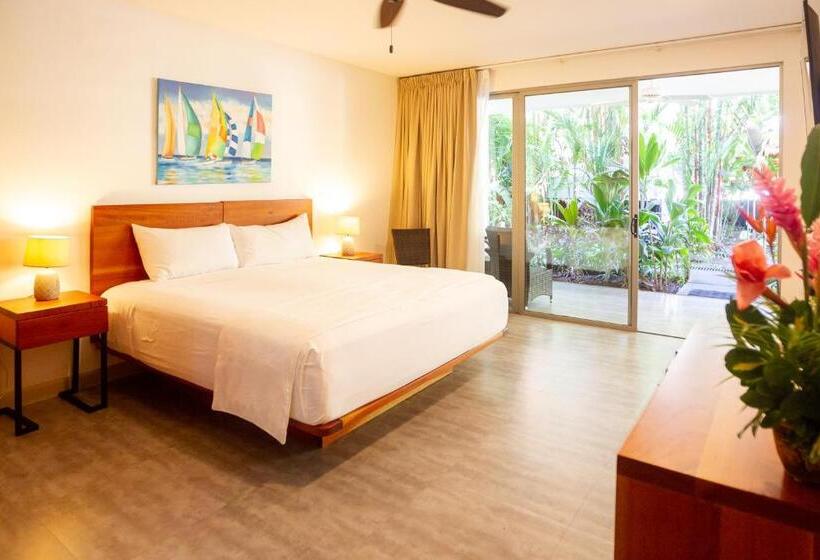 סוויטה משפחתית, La Vela Boutique