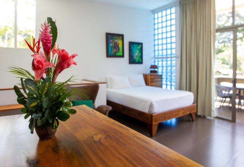 סוויטה משפחתית, La Vela Boutique