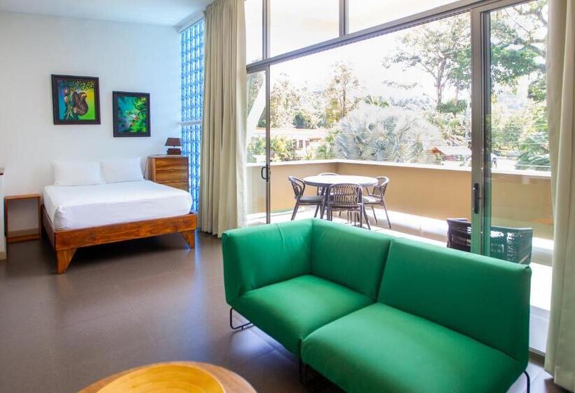 סוויטה משפחתית, La Vela Boutique