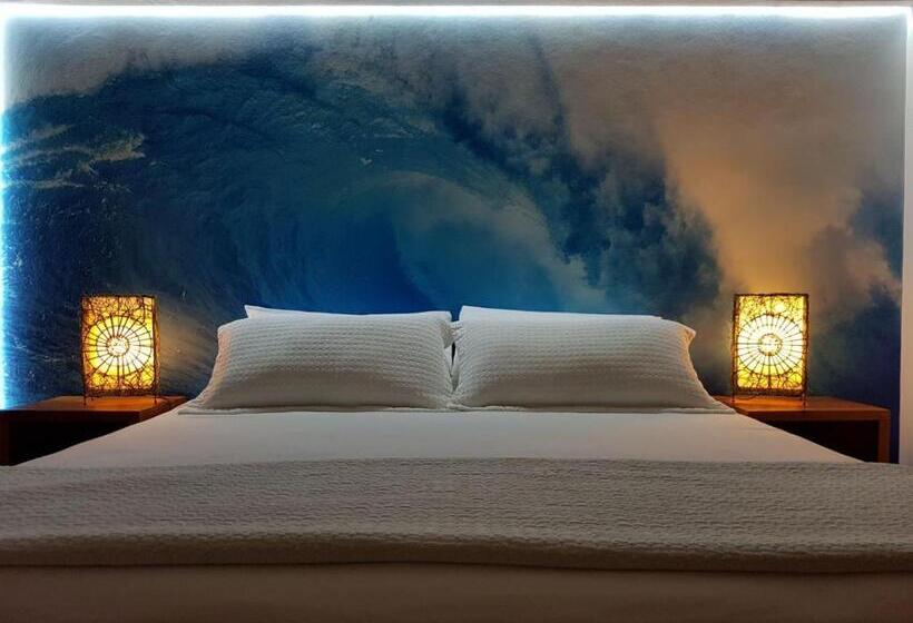 סוויטה, La Vela Boutique