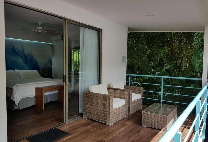 סוויטה, La Vela Boutique