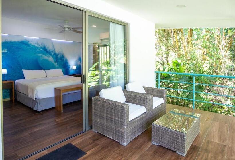 סוויטה, La Vela Boutique