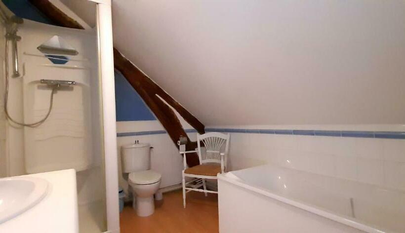 غرفة قياسية, Le Marmagne