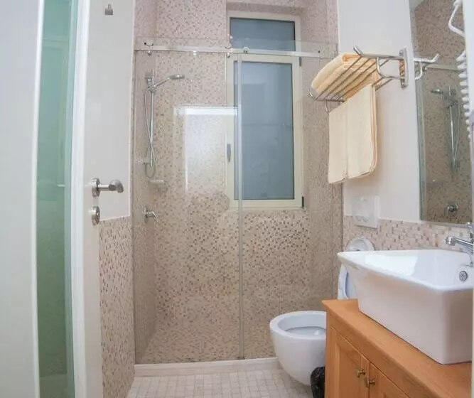 اتاق راحتی سه تخته, Le Palazzine