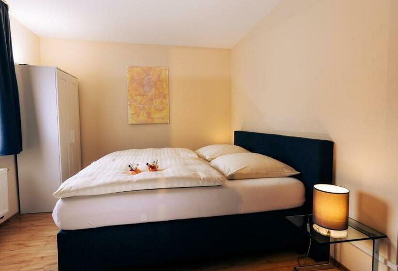 스탠다드 룸, Restaurant Zagreb