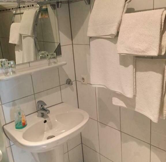 스탠다드 룸, Restaurant Zagreb