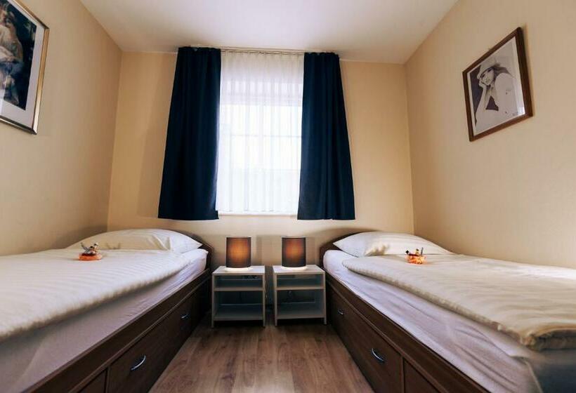 스탠다드 룸, Restaurant Zagreb