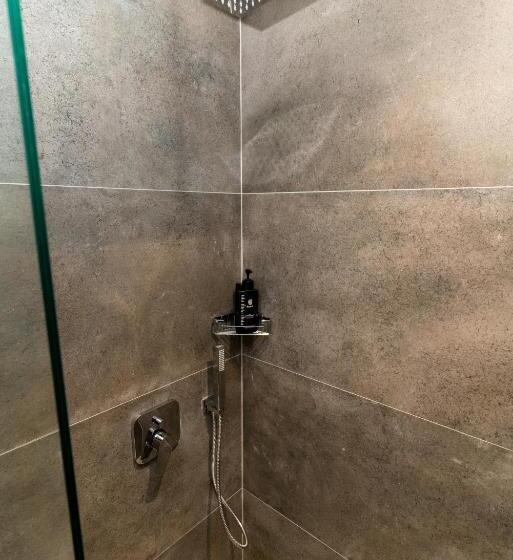 غرفة قياسية فردية ذات إطلالة جانبية على البحر, Titania