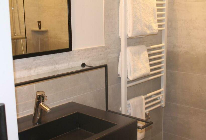 스탠다드 룸, Traumschmiede