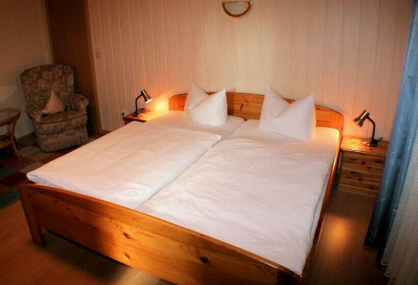 스탠다드 룸, Weibertreu