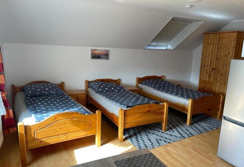 스탠다드 트리플 룸, Weibertreu