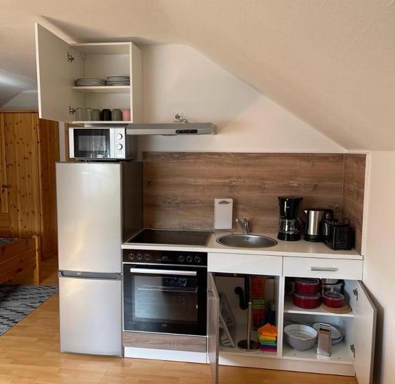 스탠다드 트리플 룸, Weibertreu