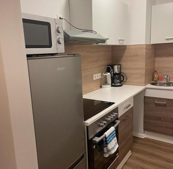 스탠다드 트리플 룸, Weibertreu