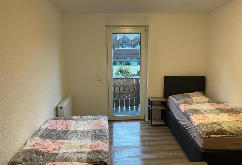 스탠다드 트리플 룸, Weibertreu