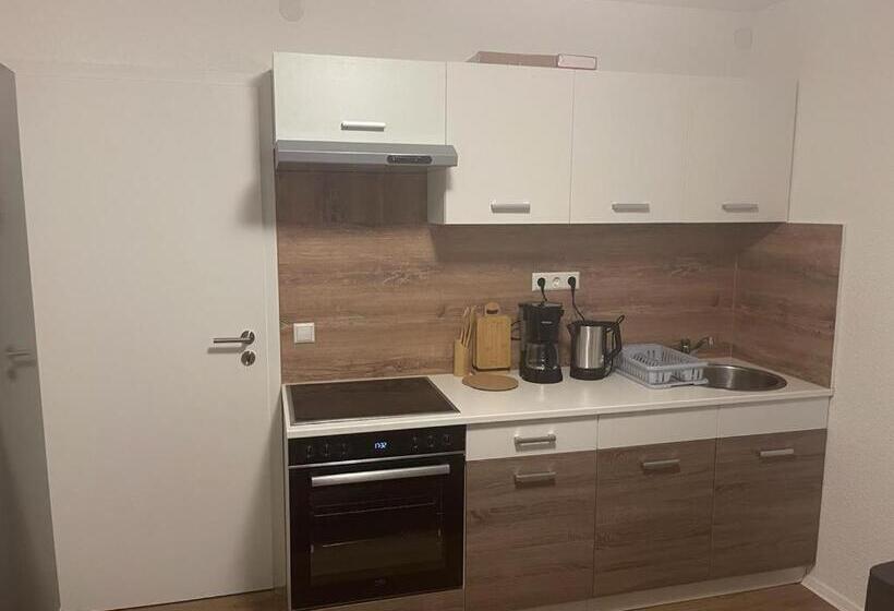 침실 2개 아파트, Weibertreu