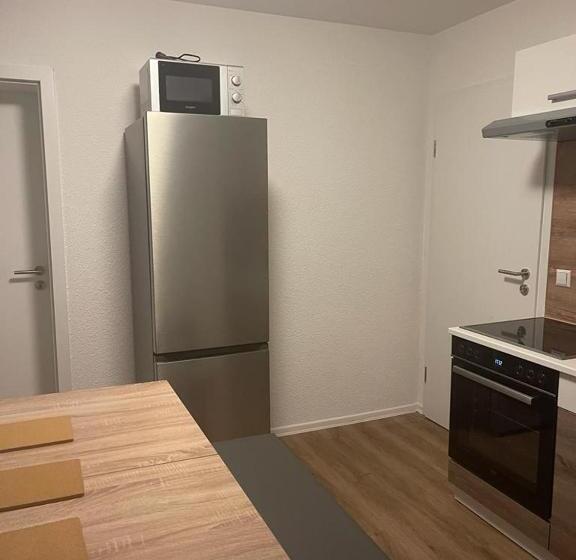 ２ベッドルームアパートメント, Weibertreu