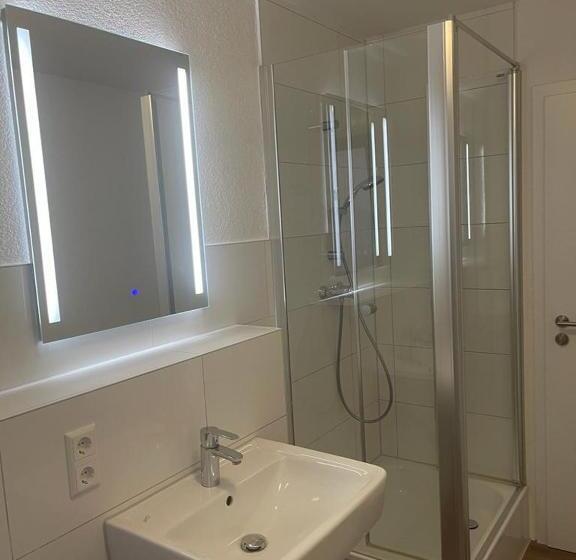 스탠다드 트리플 룸, Weibertreu