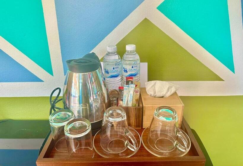 غرفة قياسية مطلّة علي البحر مزوَّدة بشُرفة, Lanta L.d. Beach Bungalow