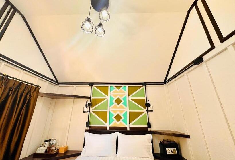 Номер Стандарт Вид на Море с Балконом, Lanta L.d. Beach Bungalow