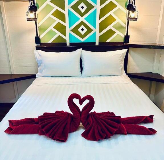 غرفة قياسية مطلّة علي البحر مزوَّدة بشُرفة, Lanta L.d. Beach Bungalow