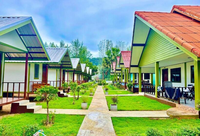 غرفة قياسية مزوَّدة بشُرفة, Lanta L.d. Beach Bungalow